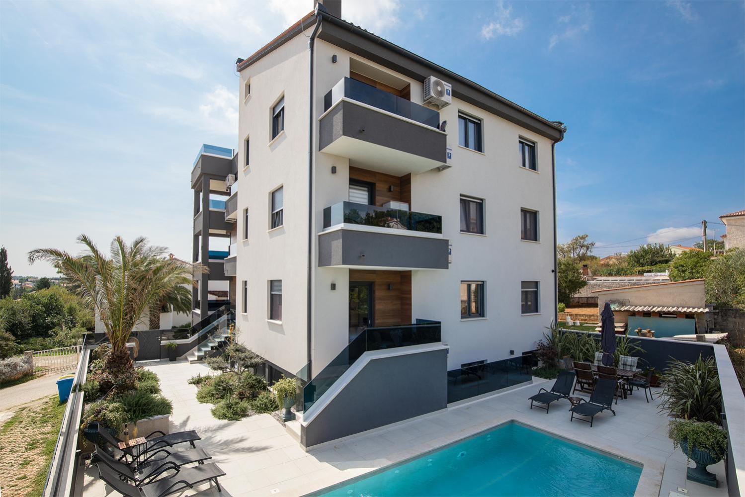 Apartments Sara II Liznjan Luaran gambar